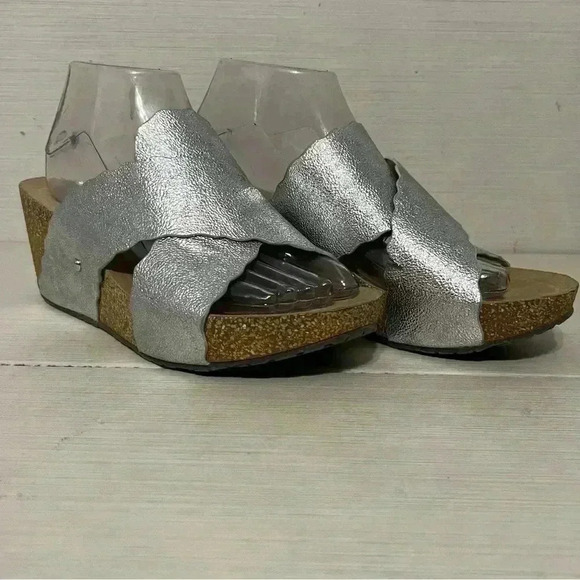 BKS Delaina Silver Wedges - Picture 1 of 9